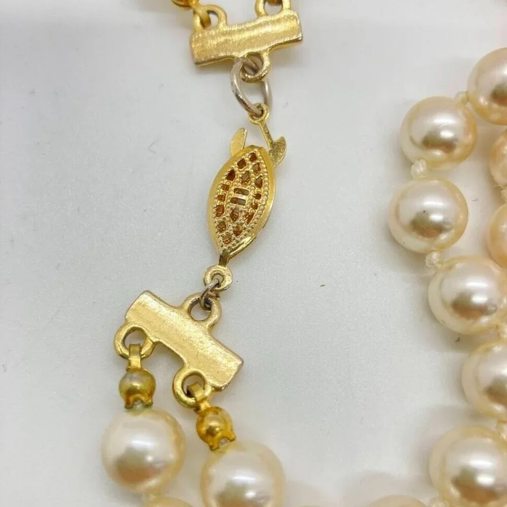 Bead 17